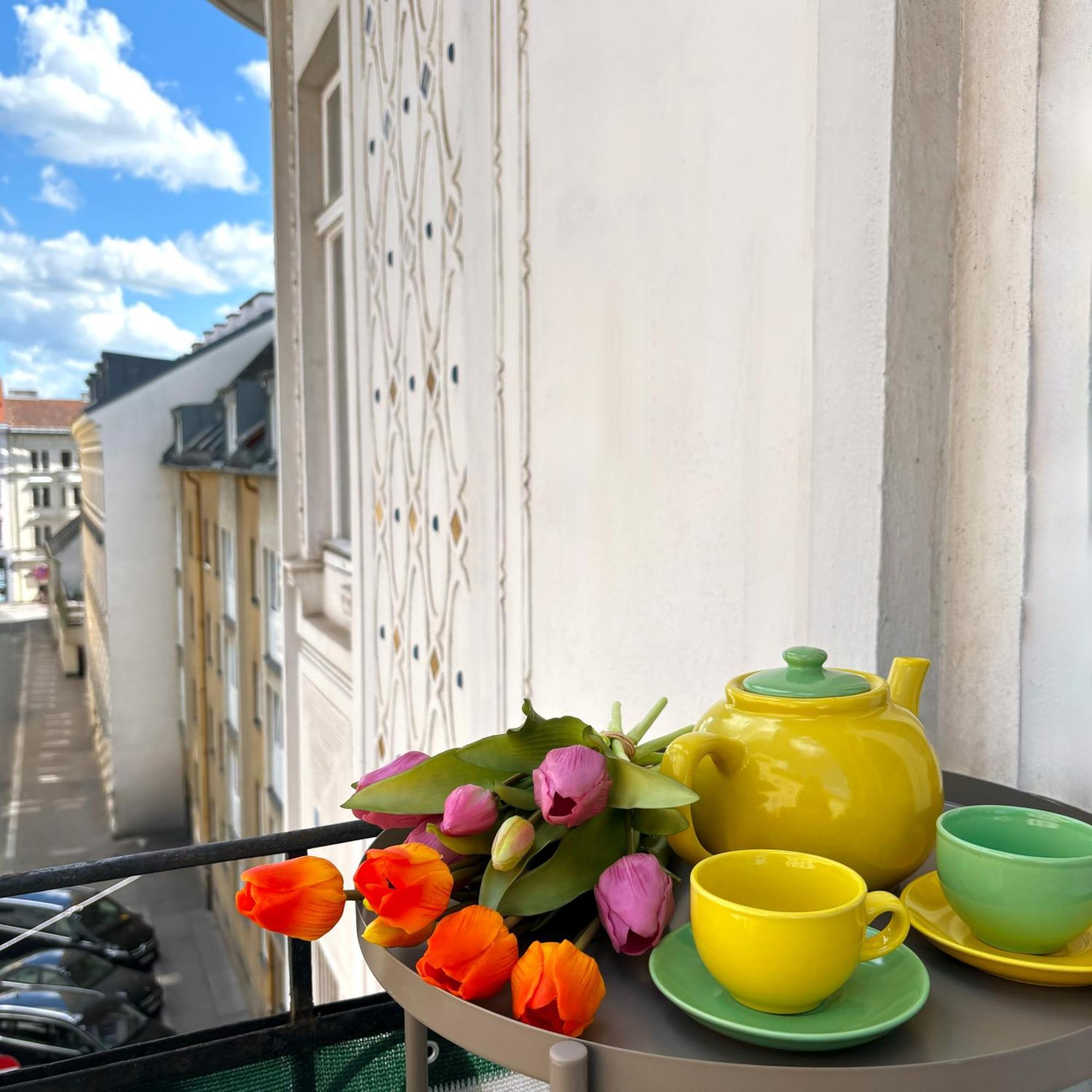 Central Mariahilfer Apartment 5 Min To The Schoenbrunn Palace And City Shopping Center Βιέννη Εξωτερικό φωτογραφία